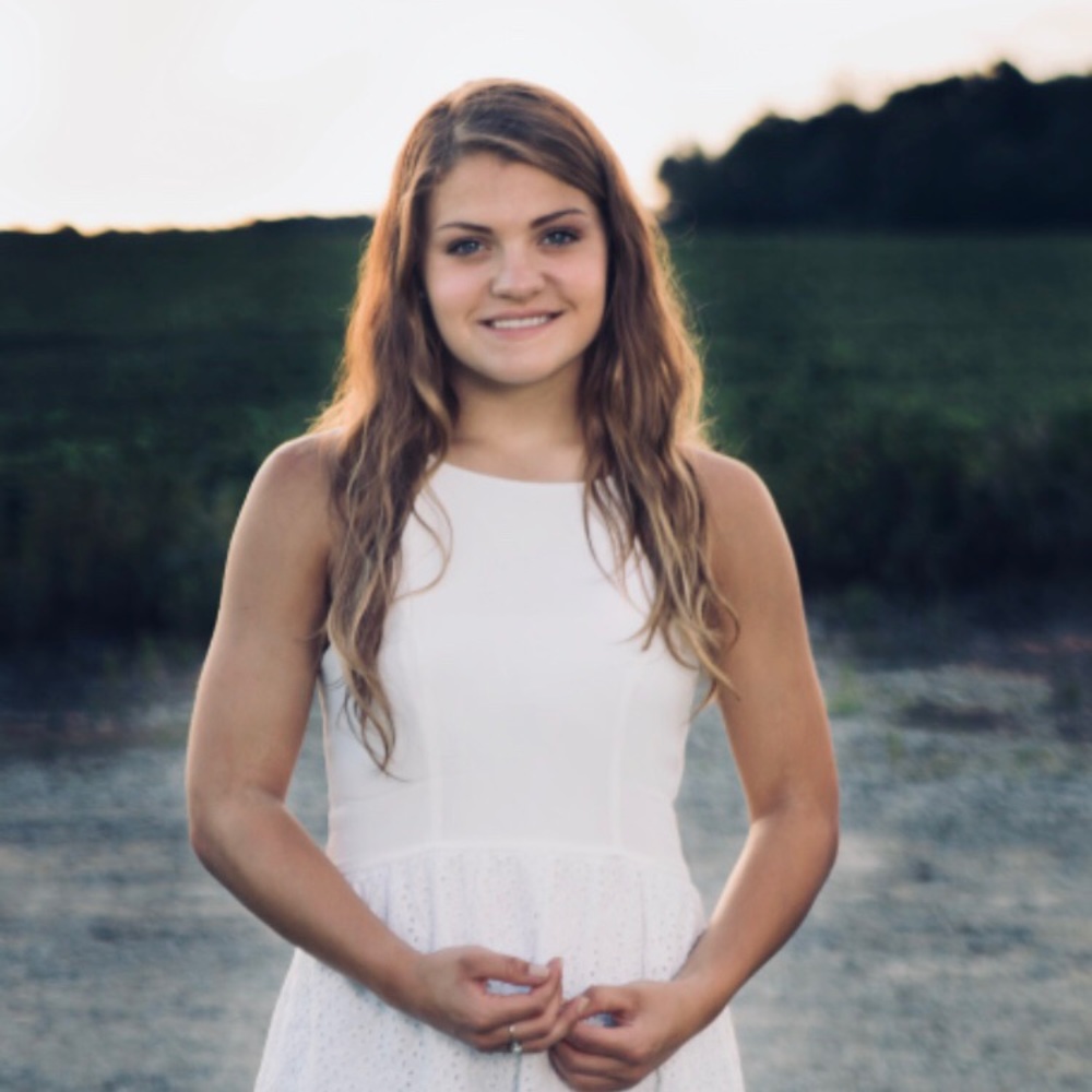 Meet your Posher, Micayla